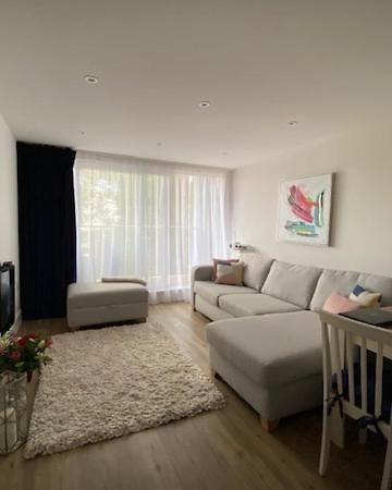 Modern Central Flat With Balcony & Free Parking On-Site Борнмут Экстерьер фото